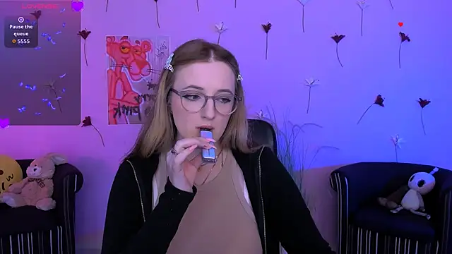 luna berryy online show from 2, 5, 2026