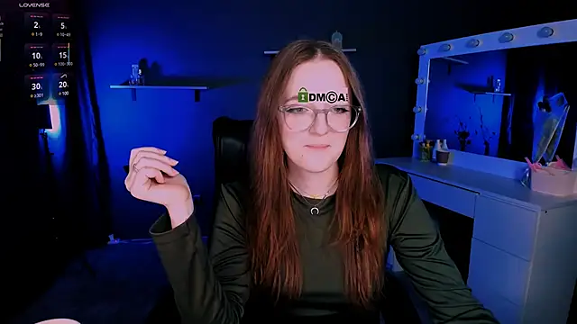 luna berryy online show from 11, 3, 2025