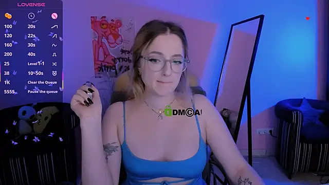 luna berryy online show from 4, 10, 2025