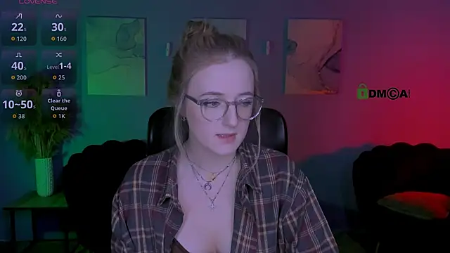 luna berryy online show from 4, 4, 2026