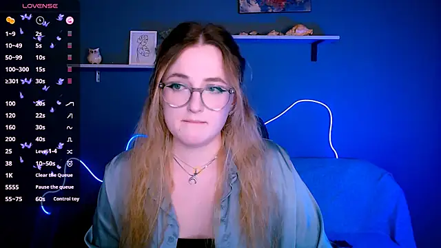 luna berryy online show from 11, 10, 2025