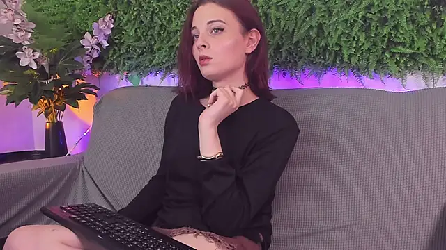 AprilAvery online show from 14, 3, 2025