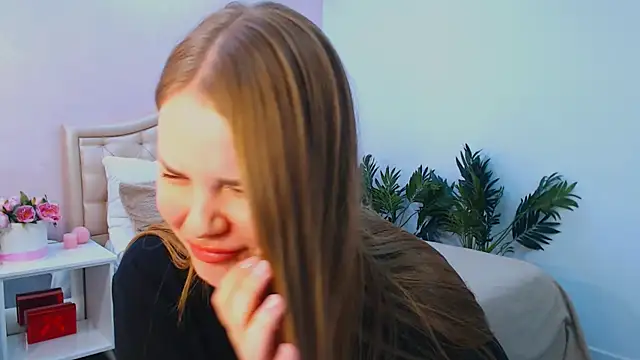 holy kitty online show from 28, 10, 2025