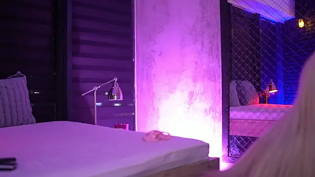 Candy Ivy online show from 10, 9, 2025