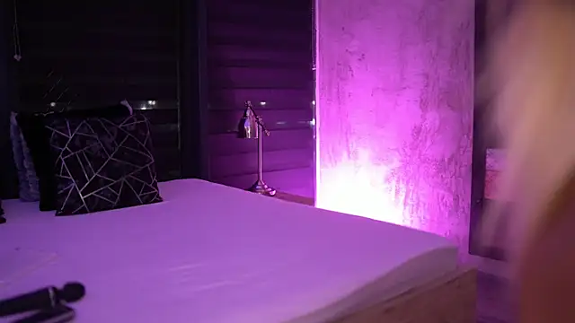 Candy Ivy online show from 10, 11, 2025