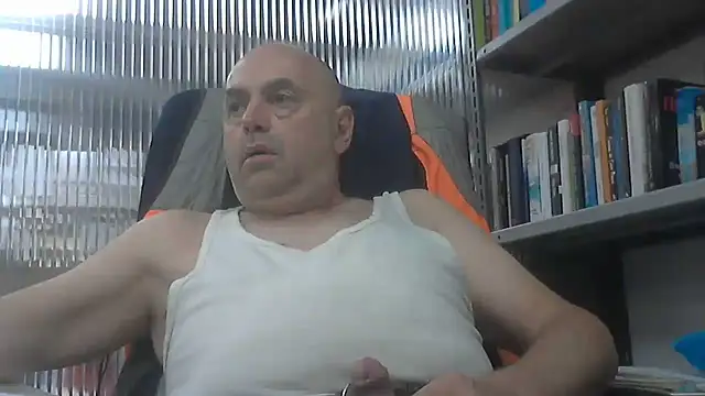Snapshot of pantomax chatting on 23, 6, 2026 pantomax online show from 23, 6, 2026