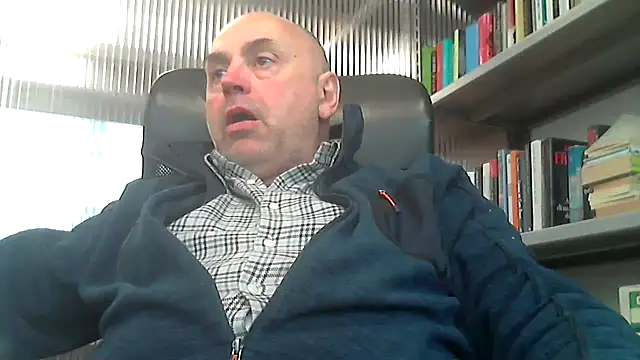 Snapshot of pantomax chatting on 4, 2, 2026 pantomax online show from 4, 2, 2026