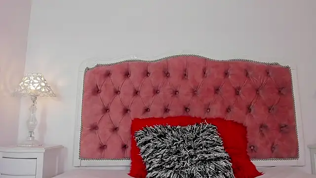 amberlitle online show from 13, 10, 2025