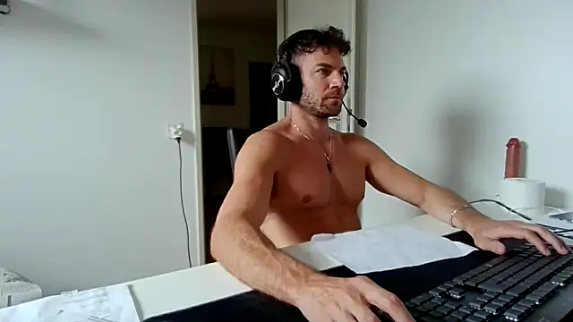 alpha-hunk online show from 12, 4, 2026