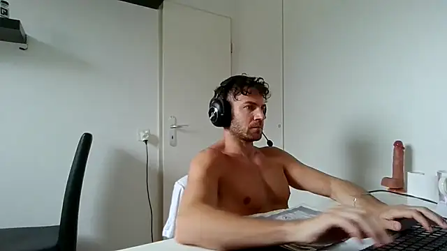 alpha-hunk online show from 10, 4, 2026