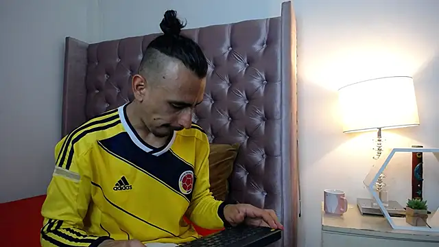 Sr Magnus  online show from 7, 10, 2025