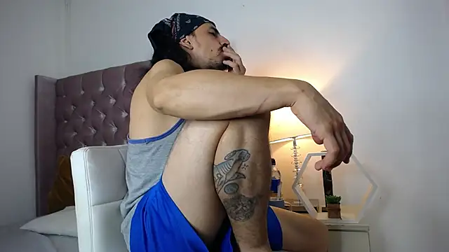 Sr Magnus  online show from 24, 9, 2025