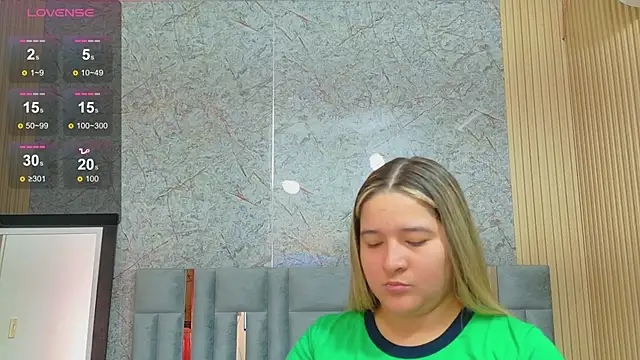 collegepawglovedaddy online show from 5, 4, 2026