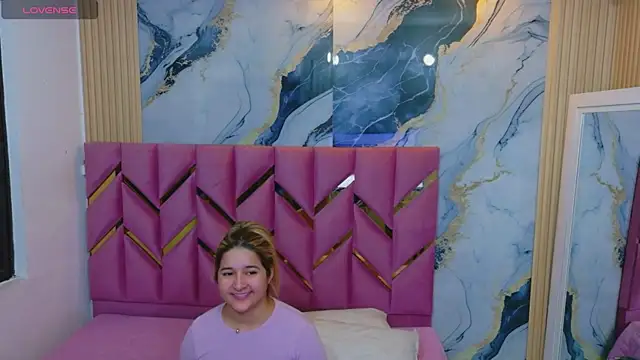 collegepawglovedaddy online show from 13, 4, 2026