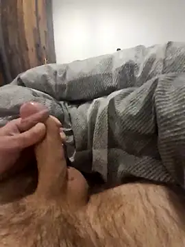 Snapshot of NiceBone000 chatting on 4, 10, 2025 NiceBone000 online show from 4, 10, 2025