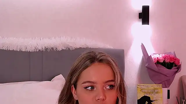 SIlviaBeyt online show from 8, 3, 2025