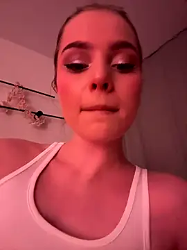 SIlviaBeyt online show from 4, 11, 2025