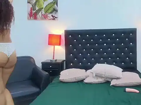 Snapshot of RominaKleiin chatting on 9, 1, 2025 RominaKleiin online show from 9, 1, 2025