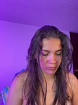 aurora divine online show from 4, 4, 2026