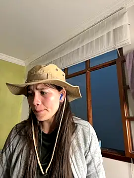 aurora divine online show from 26, 9, 2025