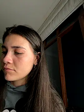 aurora divine online show from 16, 10, 2025