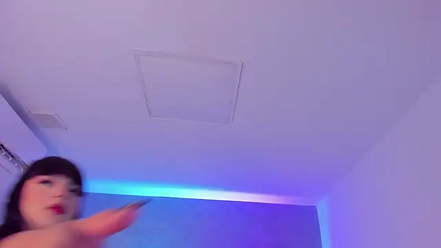 maddy walker online show from 5, 10, 2025