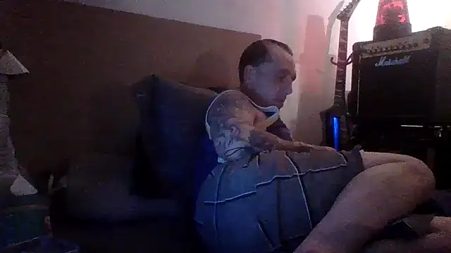 Snapshot of CandiedPompano chatting on 3, 12, 2025 CandiedPompano online show from 3, 12, 2025