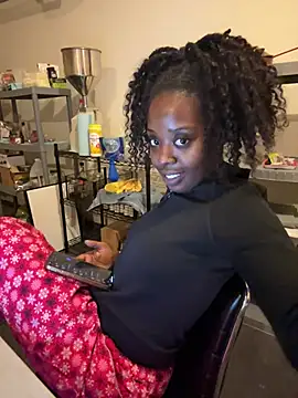 choclatepeaach online show from 13, 1, 2026