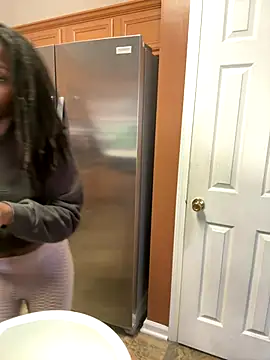 choclatepeaach online show from 3, 11, 2025