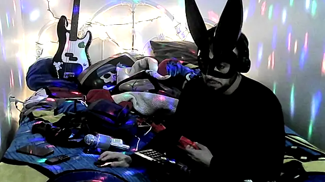 Snapshot of lauradecuada2fi chatting on 13, 10, 2025 lauradecuada2fi online show from 13, 10, 2025