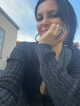 Snapshot of -OLYA- chatting on 15, 4, 2026 -OLYA- online show from 15, 4, 2026