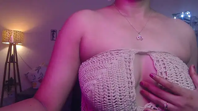 Zonayesha online show from 28, 10, 2025