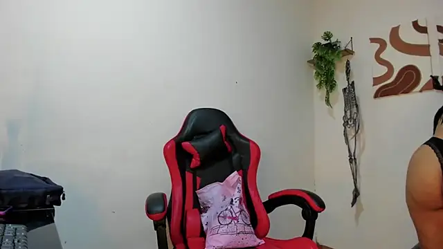 Caro kitty- online show from 31, 10, 2025