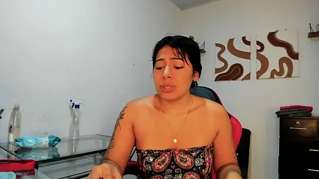 Caro kitty- online show from 1, 10, 2025