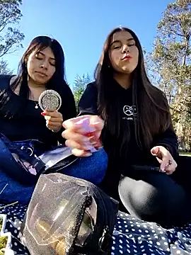 Caro kitty- online show from 7, 11, 2025