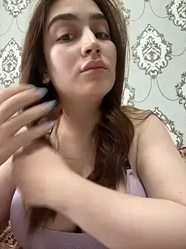 StormBeverly online show from 14, 4, 2026