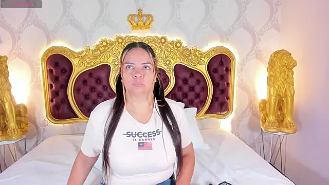 KendralHolson online show from 31, 10, 2025