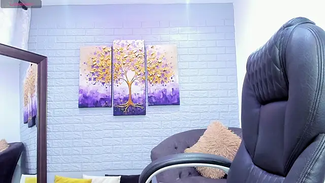 ebbafernandez  online show from 16, 10, 2025