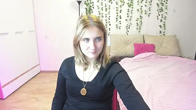 Miss Elsa  online show from 2, 10, 2025