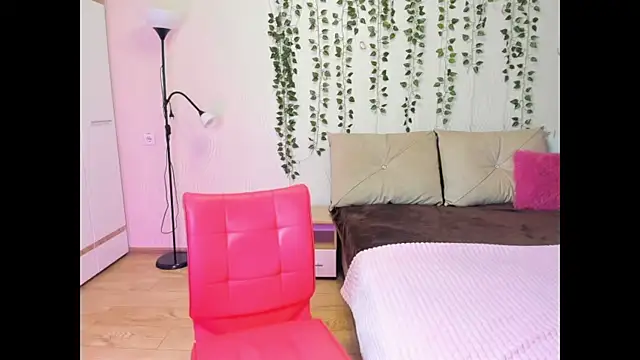 Miss Elsa  online show from 6, 10, 2025