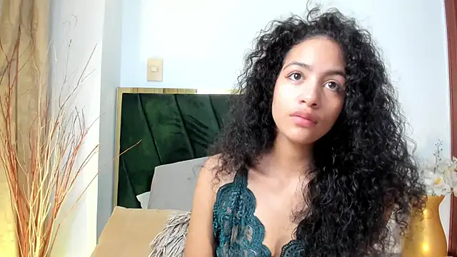 AntonellaHall  online show from 28, 9, 2025