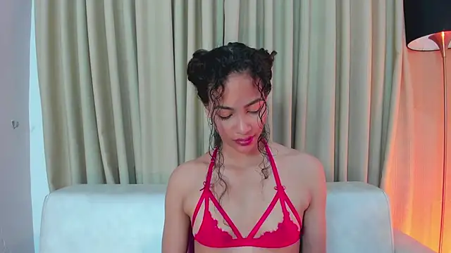 AntonellaHall  online show from 6, 3, 2025