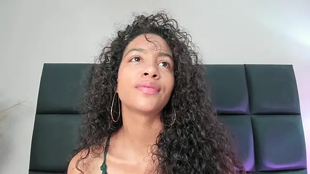 AntonellaHall  online show from 10, 4, 2026