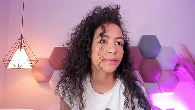 AntonellaHall  online show from 24, 10, 2025