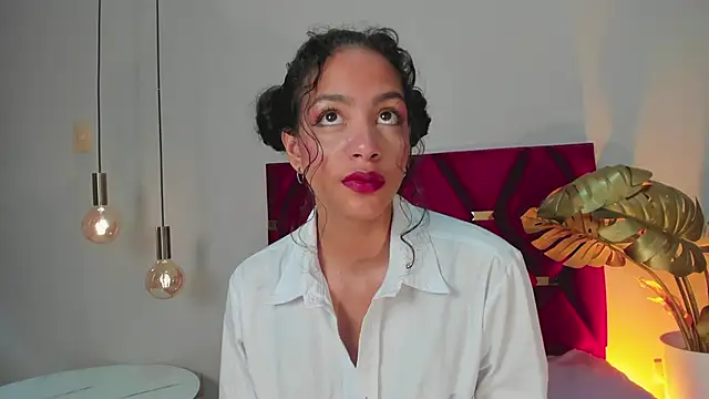 AntonellaHall  online show from 8, 3, 2025