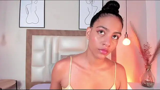 AntonellaHall  online show from 27, 3, 2026