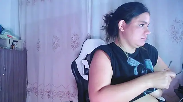 gigiqueen 18 online show from 20, 3, 2025