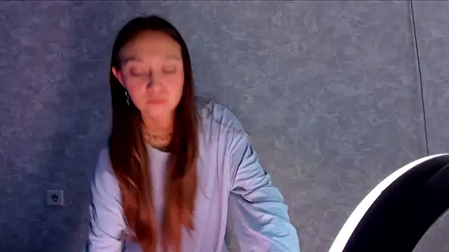 EllaSky xoxo online show from 10, 10, 2025