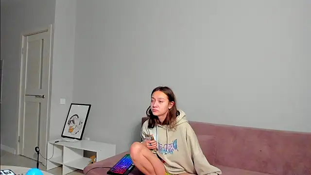 EllaSky xoxo online show from 4, 2, 2025