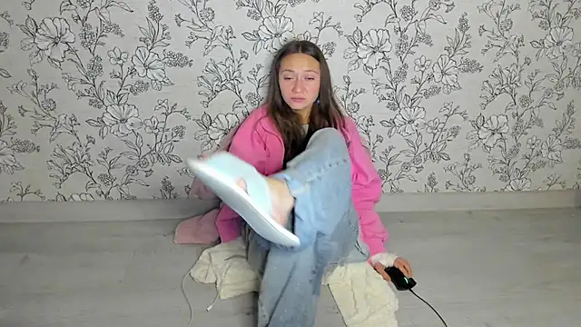 EllaSky xoxo online show from 19, 10, 2025